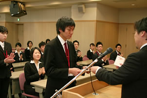 TOEIC�̃{�L���u�����[�R���e�X�g�̕\����