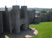 Pembroke Castle yu[N 