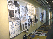 TAFEのテスト期間にDrawingのクラスで作品を廊下に張り出しました。Drawingの先生みんなで回って成績をつけます。